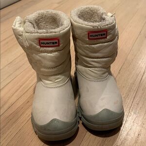 Hunter Cream Snow Boots